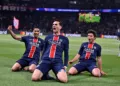 Les joueurs du PSG célèbrent le 1er but contre Arsenal