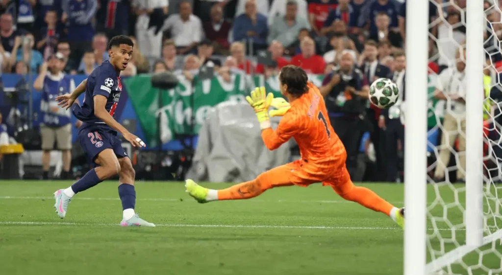 Et si c’était André Onana qui encaissait cinq buts en finale de l’UEFA CL !