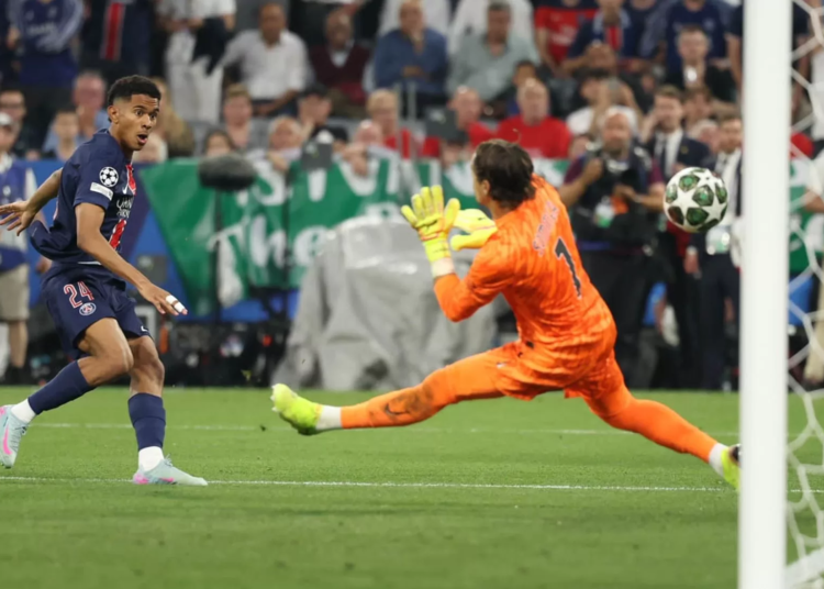 Et si c’était André Onana qui encaissait cinq buts en finale de l’UEFA CL !