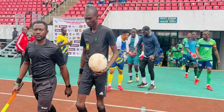 Sud-Ouest : l’arbitre Ndanga Mundi échappe à un lynchage !