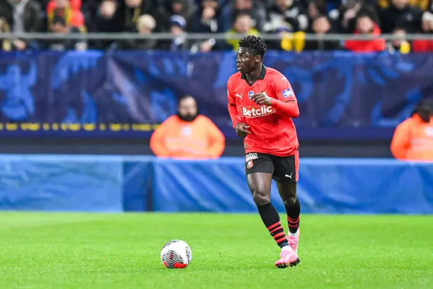 Stade Rennais : Habib Beye séduit par les qualités de Mohamadou Nagida