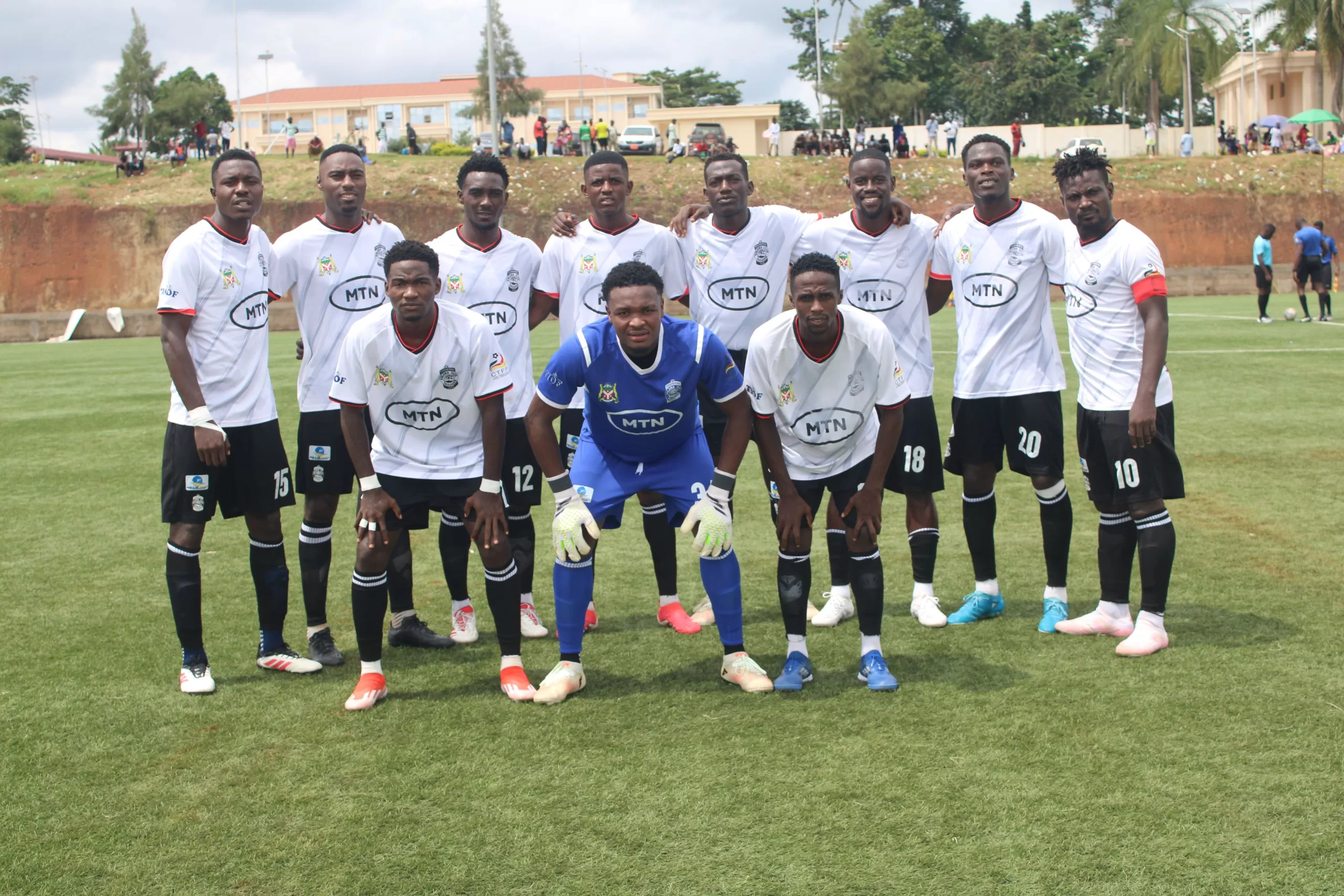 Tonnerre de Yaoundé se balade face à Hirondelle de Makak 