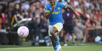 Jackson Tchatchoua, joueur le plus rapide de la Premier League !