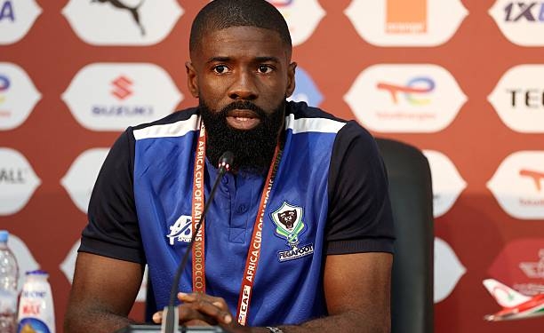 Pourquoi Ecuele Manga est-il surnommé Paul Biya de la sélection gabonaise ?