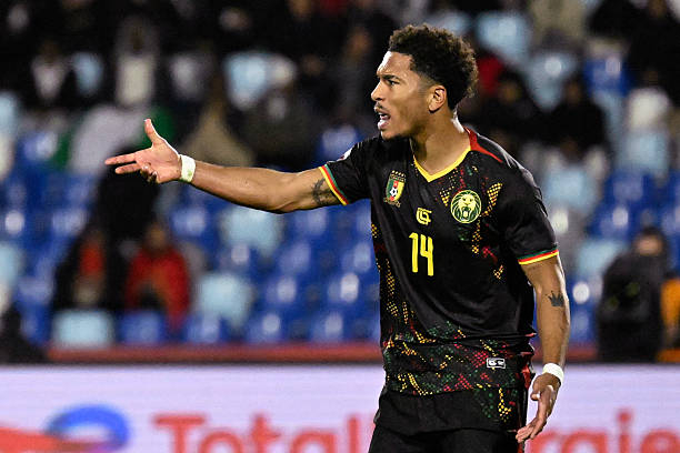 Lions Indomptables : Danny Namaso marque de sérieux points