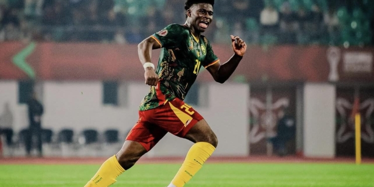 Enganche dégaine : une passe