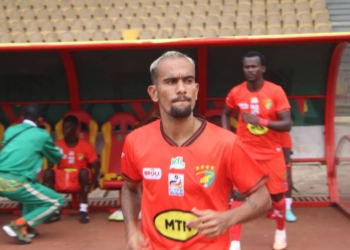 Elite One : Nathan Doualla et ses débuts au Canon de Yaoundé