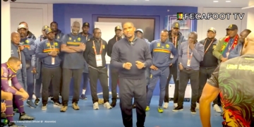 Samuel-Etoo-dans-les-vestiaires-apres-Cameroun-Maroc-