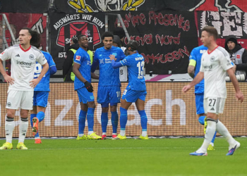 Bundesliga : Christian Kofane brille, Leverkusen étrille Francfort