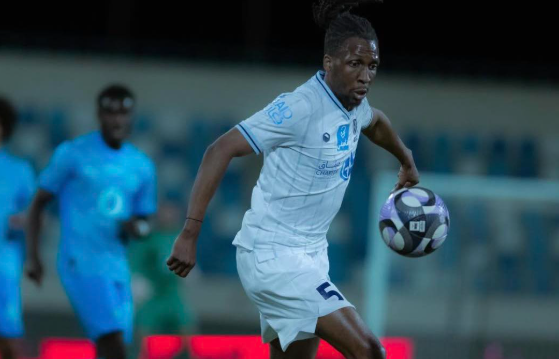 SPL : Karim Benzema donne une leçon à Yvan Neyou