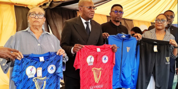 Super League : les clubs reçoivent des équipements