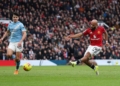 Bryan Mbeumo contre Manchester City