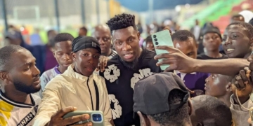 André Onana fait foule au stade militaire de Yaoundé