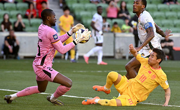 Lions Indomptables : baptême du feu réussi pour Simon Ngapandouetnbu