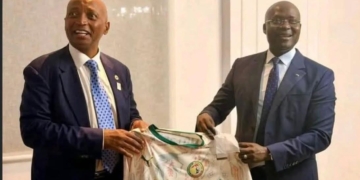 Le cadeau deux étoiles du Sénégal à Patrice Motsepe !