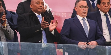 CAN 2025 : Patrice Motsepe en visite au Sénégal en pleine tempête