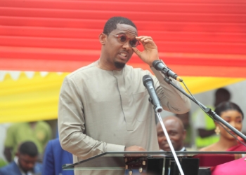 Samuel Eto’o prononce son discours lors de l’inauguration du siège de la Fécafoot