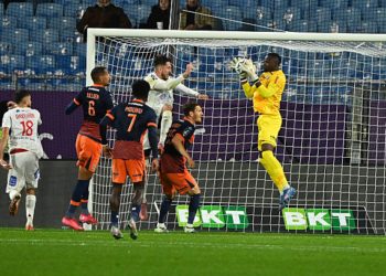 Montpellier : Simon Ngapandouetnbu taille patron!