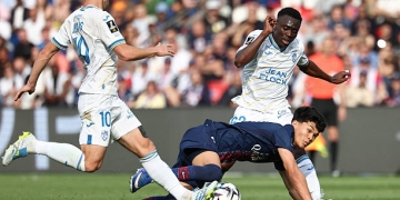 Ligue 1 : Arthur Avom fait bonne impression face au PSG