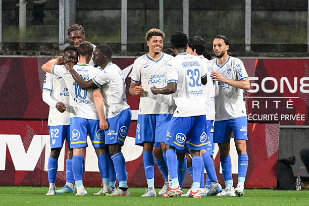 Ligue 1 : Arthur Avom buteur, Lorient étrille Metz