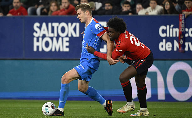 Liga : Ademola Lookman met Boyomo à genoux