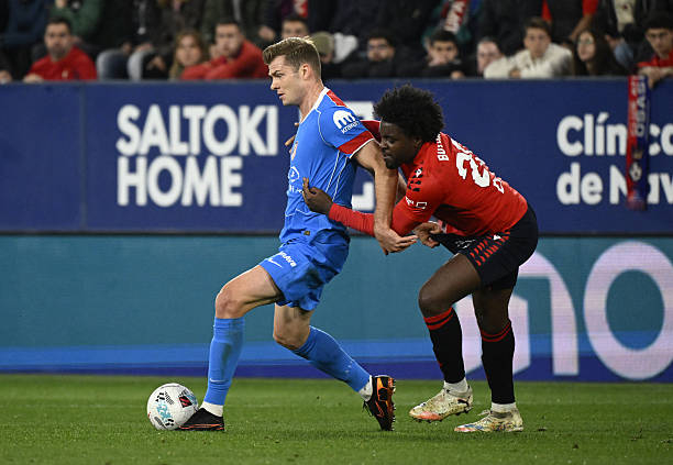 Liga : Ademola Lookman met Boyomo à genoux