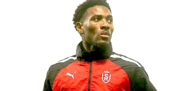 Samuel Kotto, la trouvaille des Lions, bon seulement pour la Ligue 2 de France