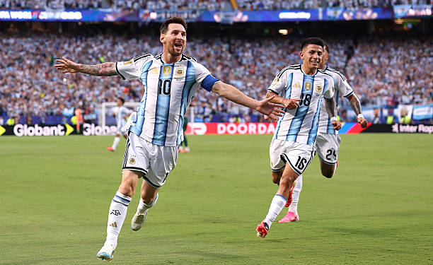 CDM 2026 : avec le triplé de Messi, l&rsquo;Argentine traumatise l&rsquo;Algérie