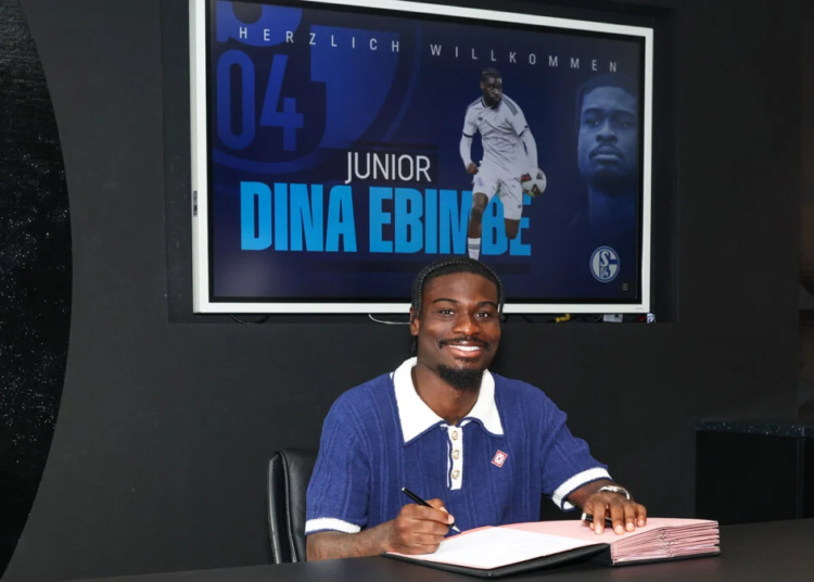 Mercato : Dina Ebimba signe à Schalke 04 !