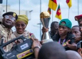 Les Lionnes Indomptables sont de retour au pays avec le trophée !