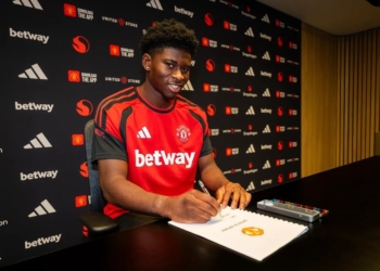 Manchester United - Carlos Baleba a signé