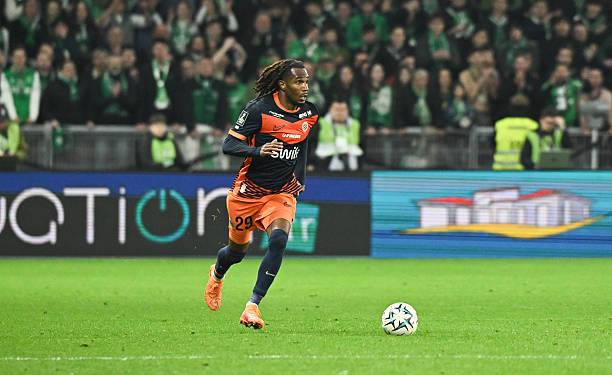 Ligue 2 : Enzo Tchato dans l’équipe type de la deuxième journée