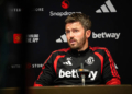 Michael Carrick sous le charme de Carlos Baleba