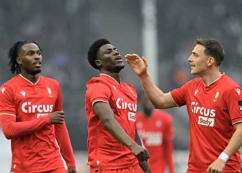Bernard Nguene à la porte des Lions Indomptables
