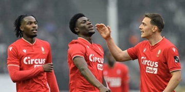 Bernard Nguene à la porte des Lions Indomptables