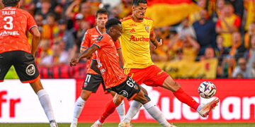 Arthur AVOM de Lorient contre Lens