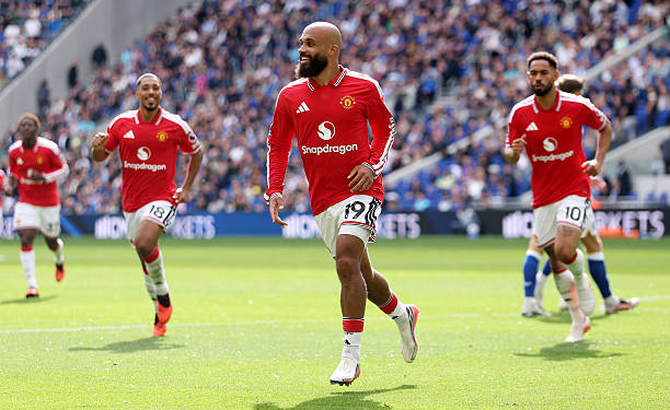 Bryan Mbeumo Manchester United celebrate son but contre Everton